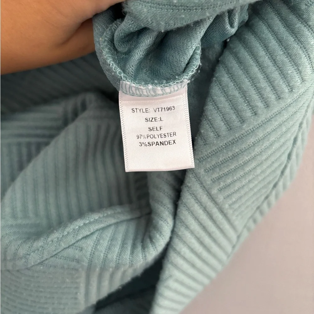 Green Oversized Boxy Cap Sleeve Top - Picture 5 of 5